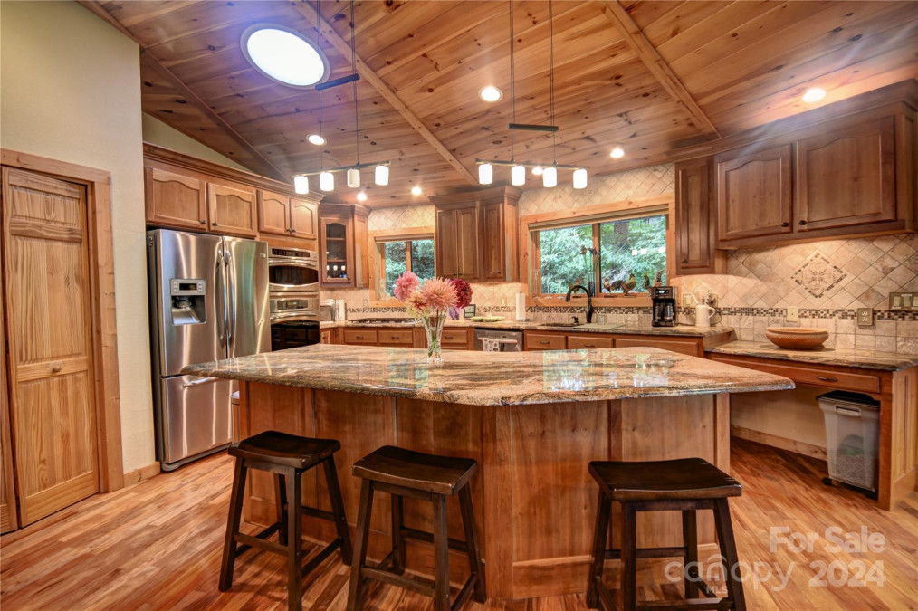 140 Slim Rg Maggie Valley, NC 28751