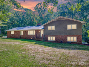 707 White Oaks Cir Monroe, NC 28112