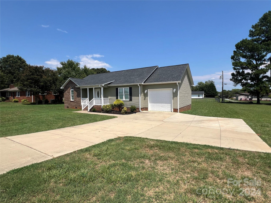 2374 Startown Rd Lincolnton, NC 28092