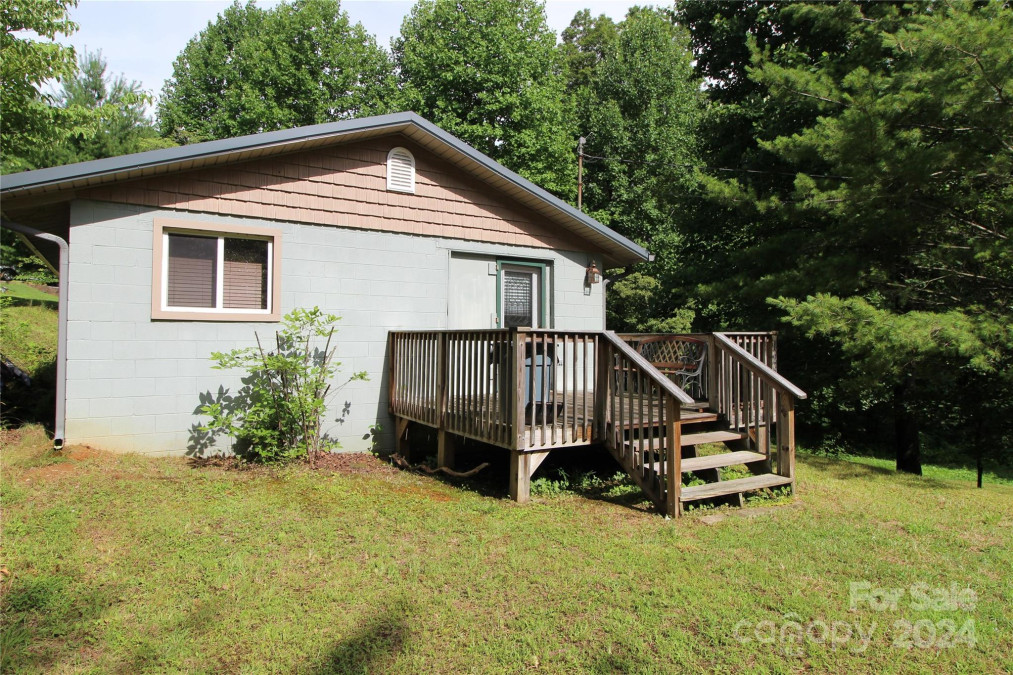 128 Archie Coffey Ln Collettsville, NC 28611