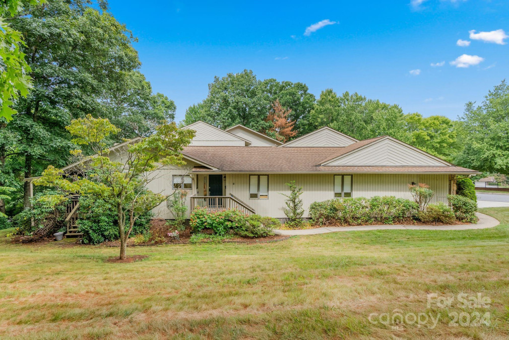 117 Clubwood Ct Asheville, NC 28803