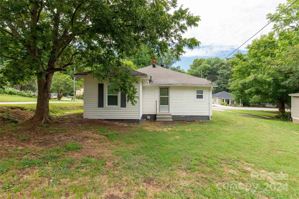 102 Poplar St Clover, SC 29710