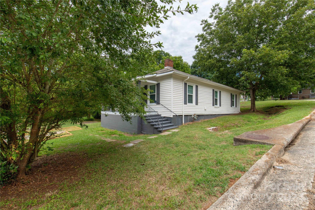 102 Poplar St Clover, SC 29710