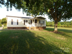 2412 Walnut Rd Lancaster, SC 29720