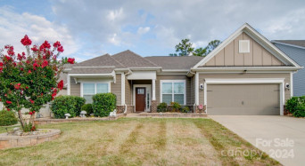 345 Robinwood Ln Clover, SC 29710