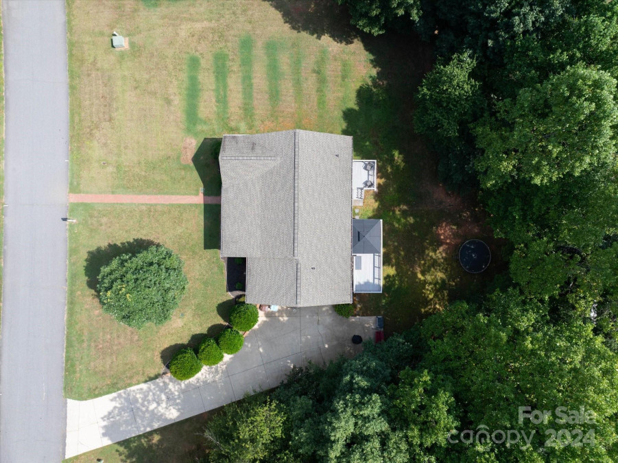 4402 Steeplechase Dr Hickory, NC 28601