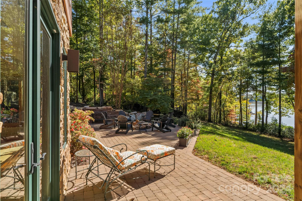 1590 Old Dry Creek Rd Morganton, NC 28655