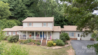 2724 Knob Hill Dr Connelly Springs, NC 28612