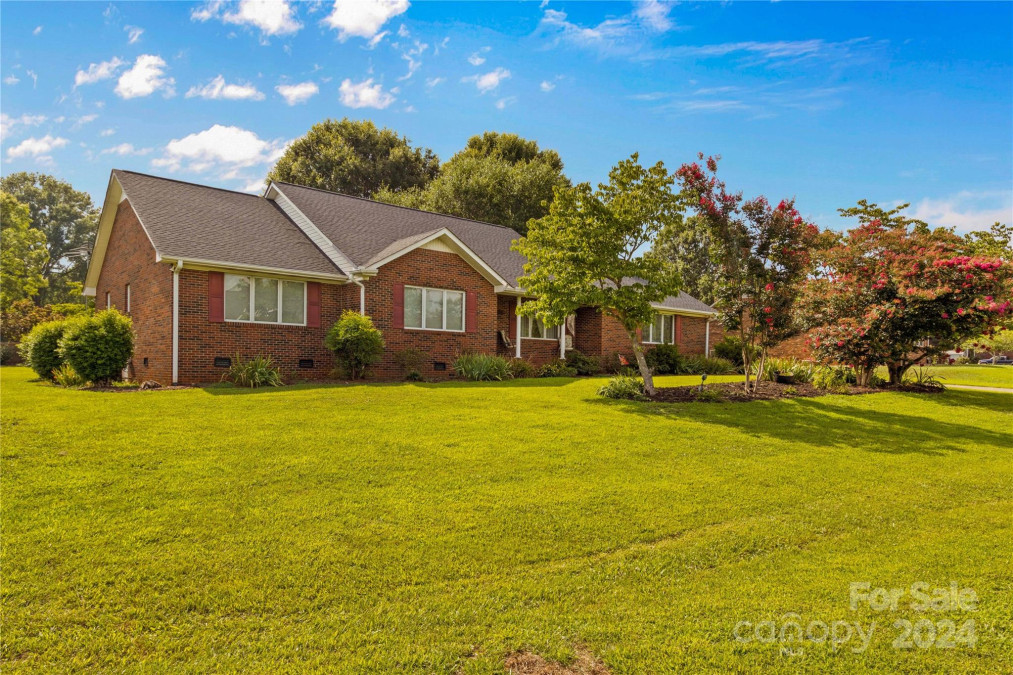 105 Baymount Dr Statesville, NC 28625