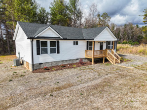 378 Point Hope Ln Hendersonville, NC 28792