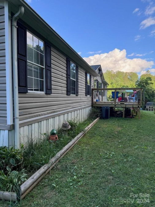 196 Mckinney Rd Weaverville, NC 28787