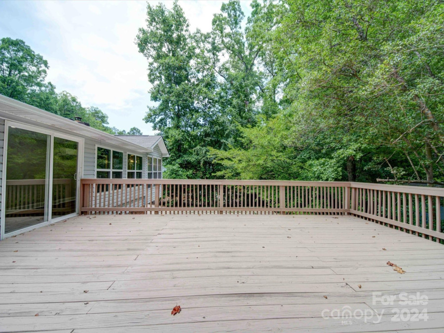 526 Manchester Rd Mount Gilead, NC 27306