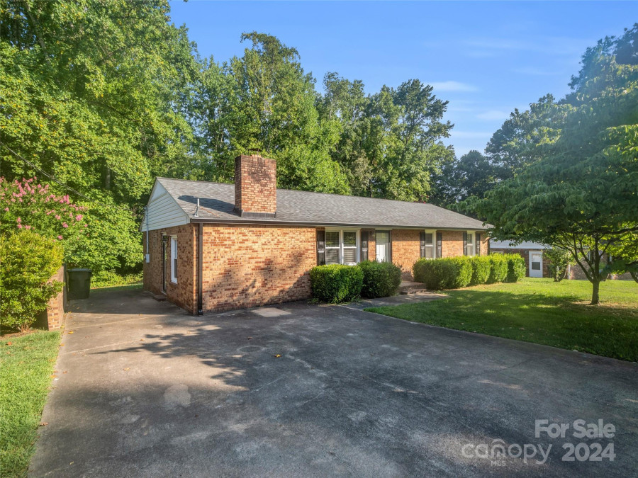 806 Lee St Kings Mountain, NC 28086