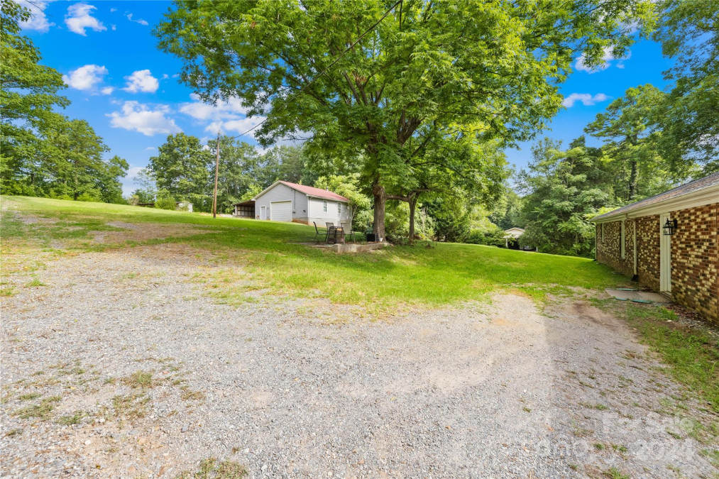 724 Sparrow Springs Rd Kings Mountain, NC 28086