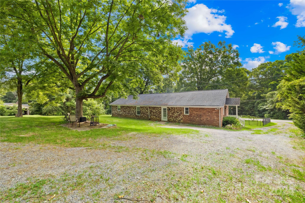 724 Sparrow Springs Rd Kings Mountain, NC 28086