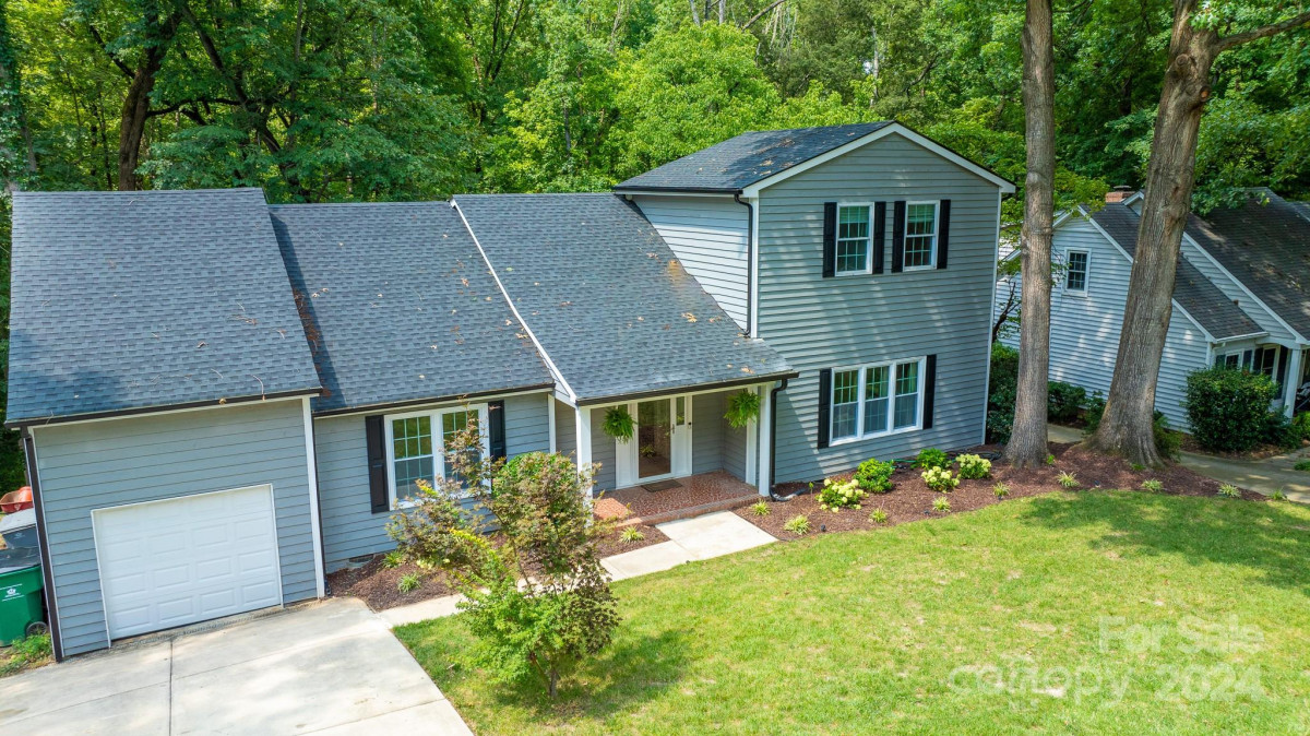 5701 All Saints Ln Charlotte, NC 28226