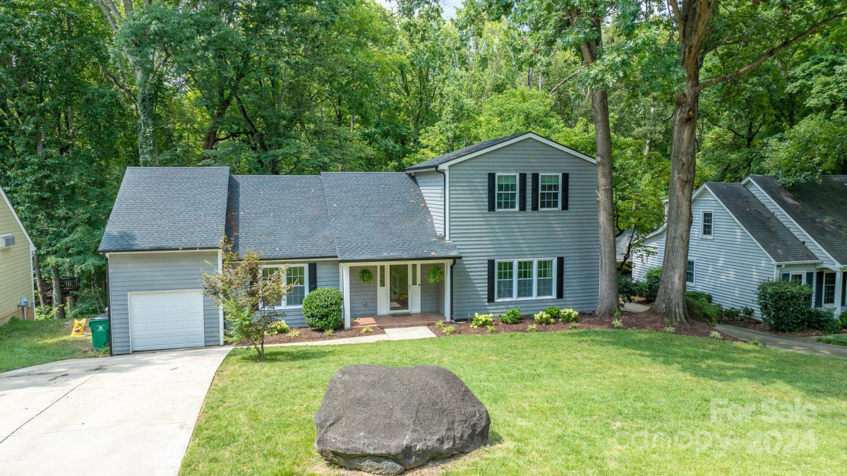 5701 All Saints Ln Charlotte, NC 28226