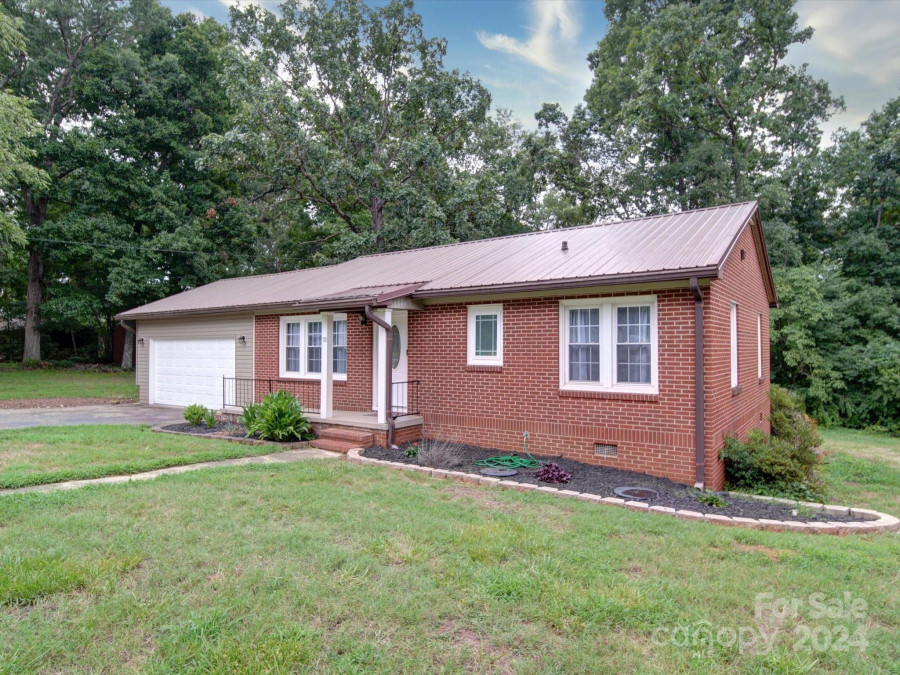 120 Chatfield Loop Statesville, NC 28677