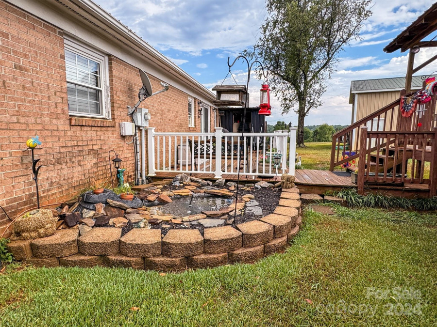 1470 River Hills Ct Taylorsville, NC 28681