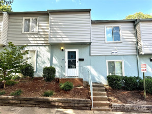 1921 Mereview Ct Charlotte, NC 28210