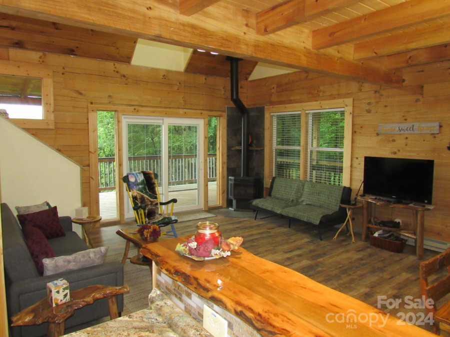 1330 Sheepback Mountain Rd Maggie Valley, NC 28751