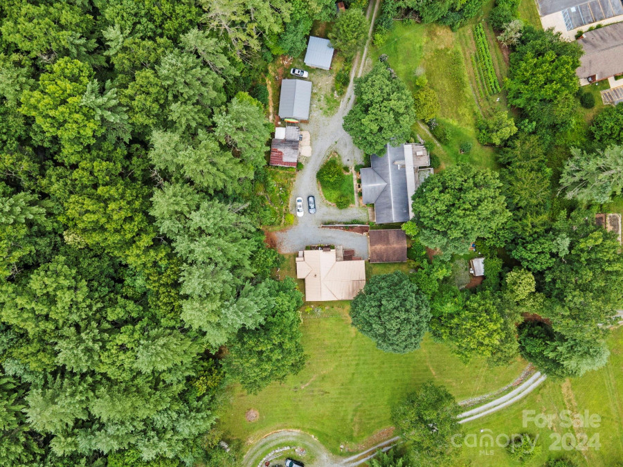 105 Corn Dr Cedar Mountain, NC 28718