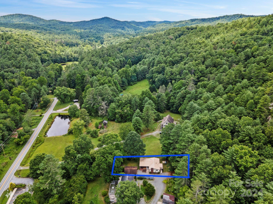 105 Corn Dr Cedar Mountain, NC 28718