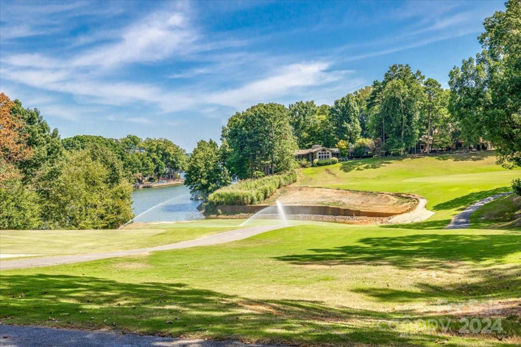 1 Heritage Ct Lake Wylie, SC 29710