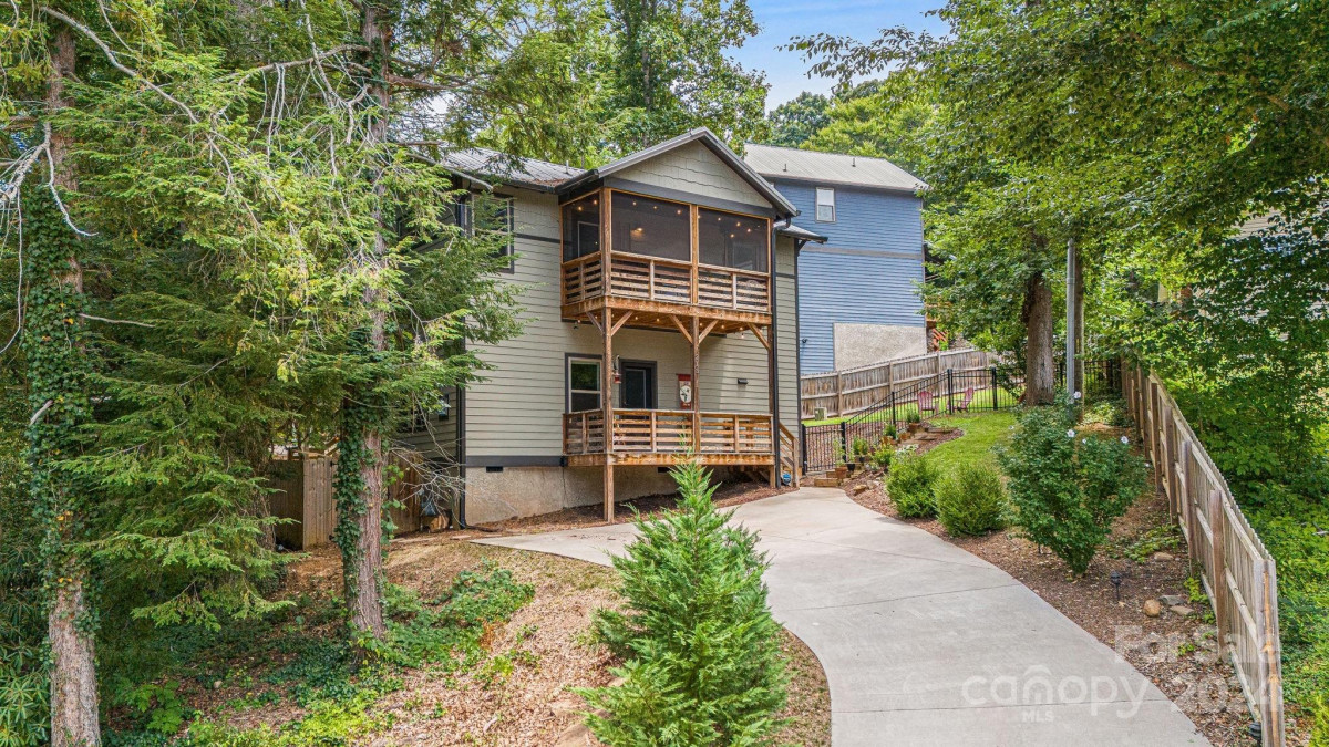 213 Westover Dr Asheville, NC 28801