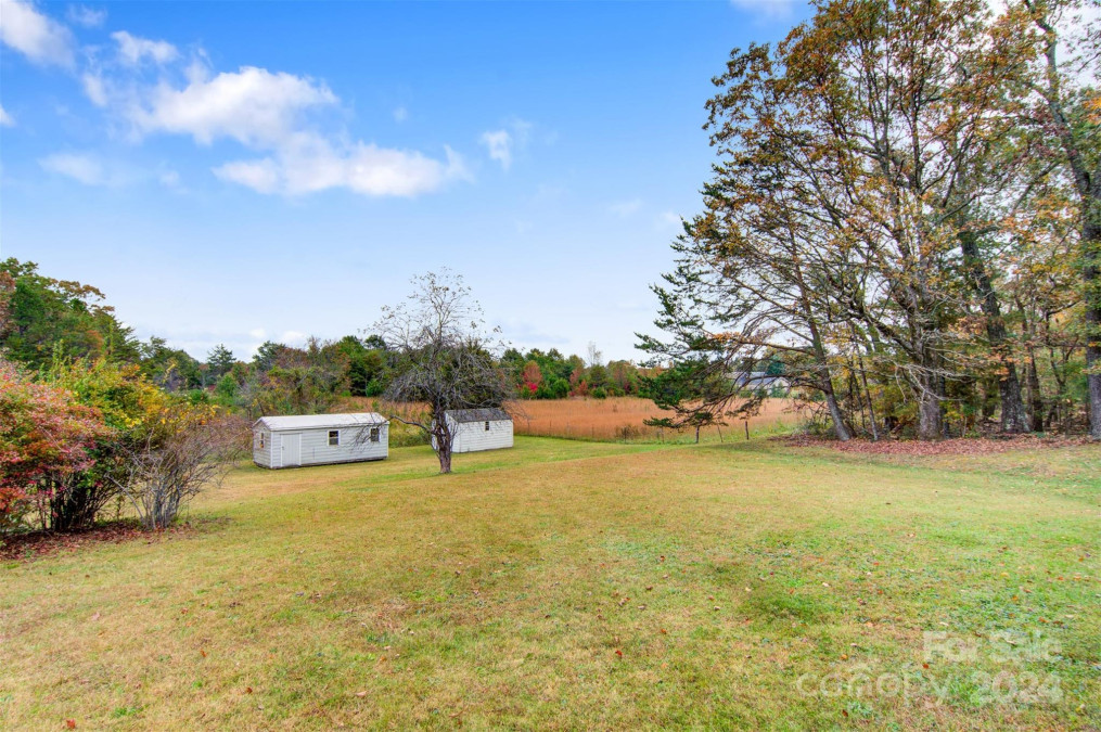 4890 J M Craig Rd Granite Falls, NC 28630