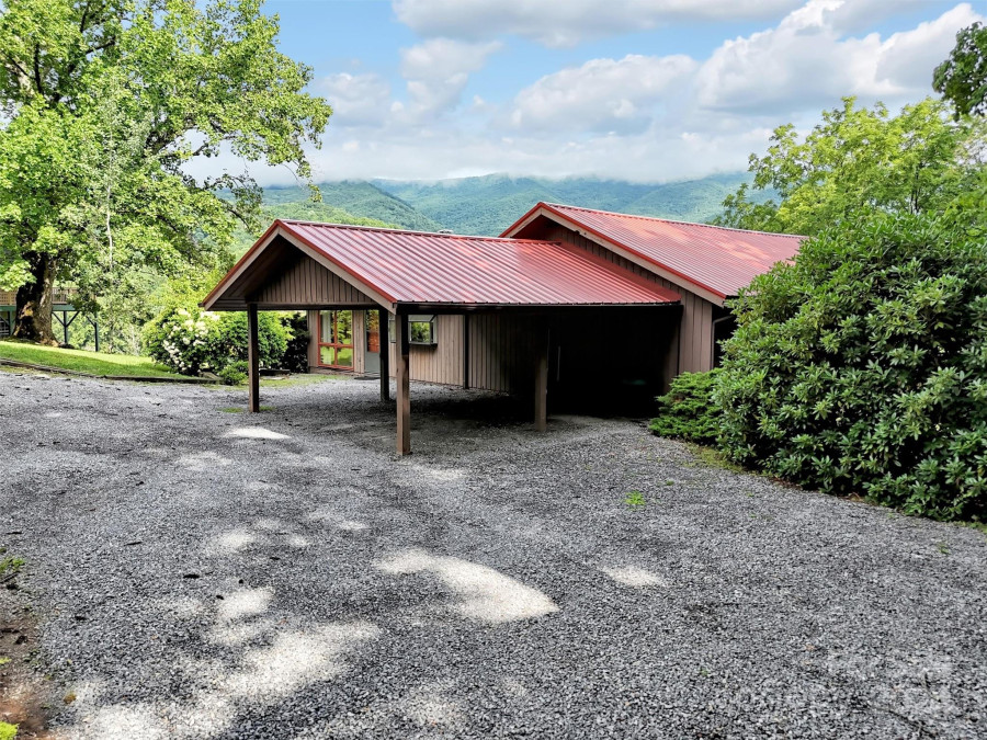 202 Sams Trl Waynesville, NC 28786