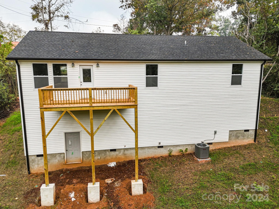 493 Thompson St Canton, NC 28716