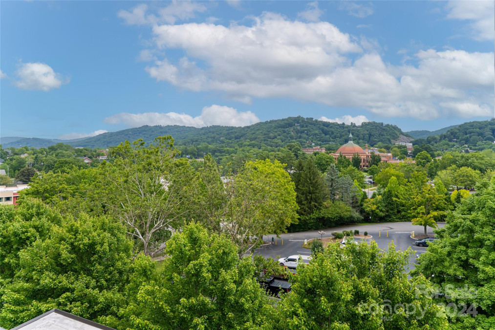 60 Market St Asheville, NC 28801