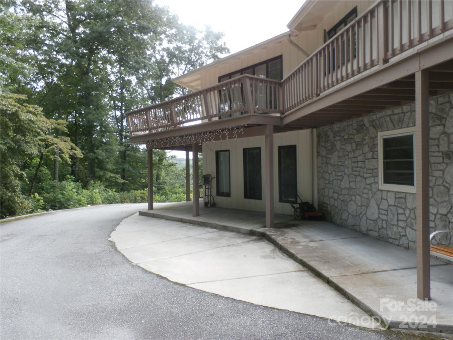 288 Rockledge Rd Spruce Pine, NC 28777