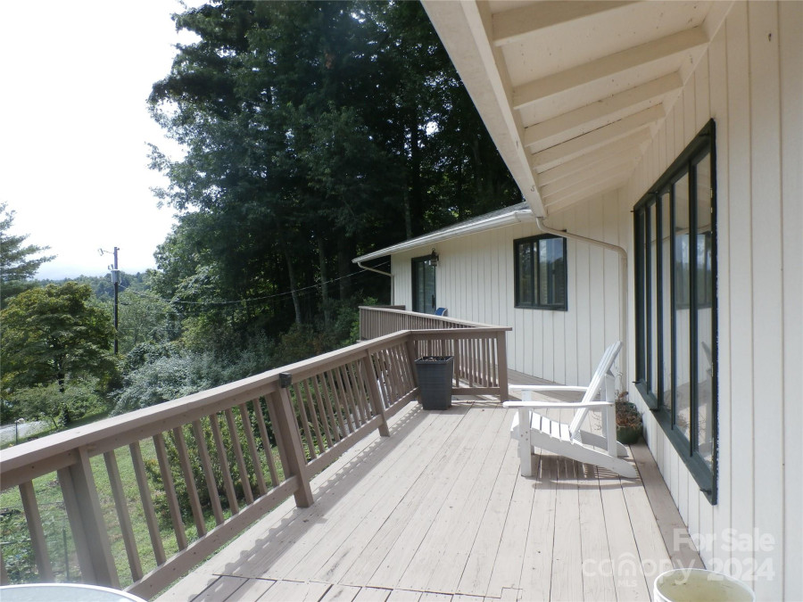 288 Rockledge Rd Spruce Pine, NC 28777