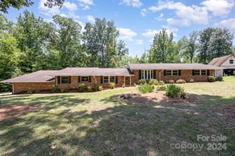 1618 Stoneyridge Dr Charlotte, NC 28214