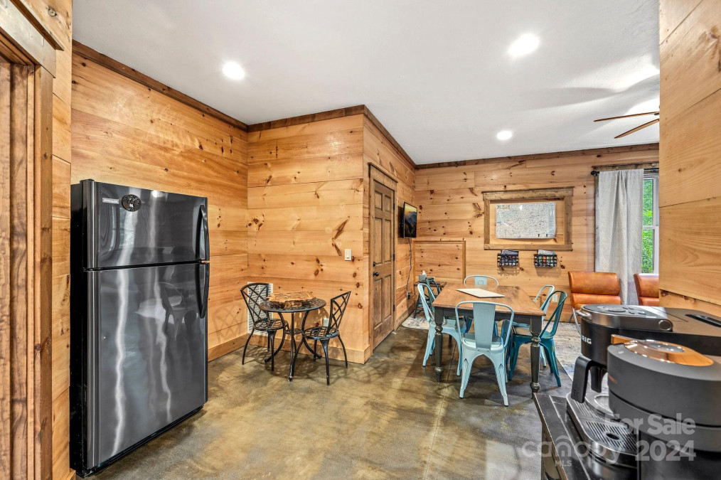 208 Heady Mountain Rd Cashiers, NC 28717