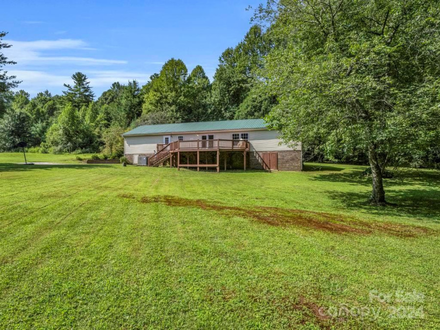 23 Leafwood Ln Zirconia, NC 28790