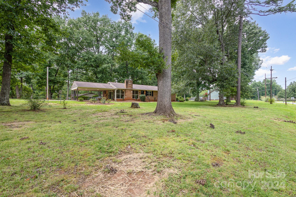 1022 Linwood Rd Kings Mountain, NC 28086