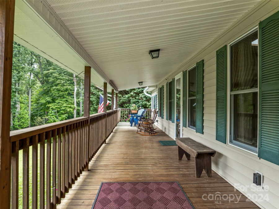 128 Summer Haven Rd Swannanoa, NC 28778