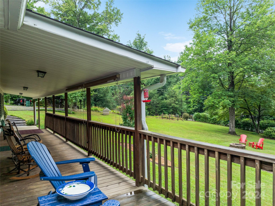 128 Summer Haven Rd Swannanoa, NC 28778