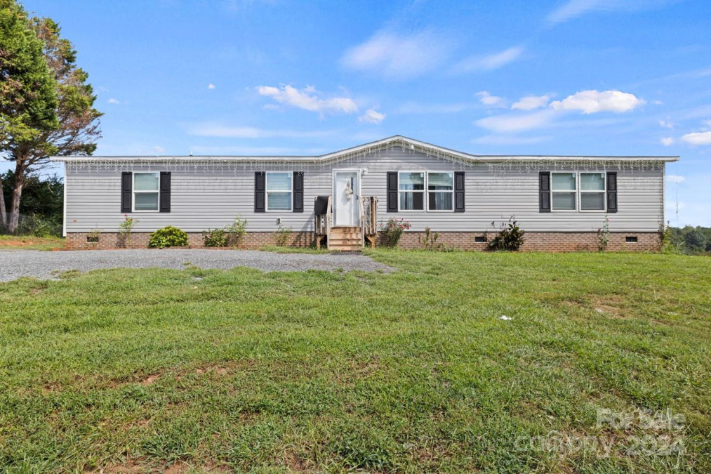 1360 John Cline Ct Lincolnton, NC 28092