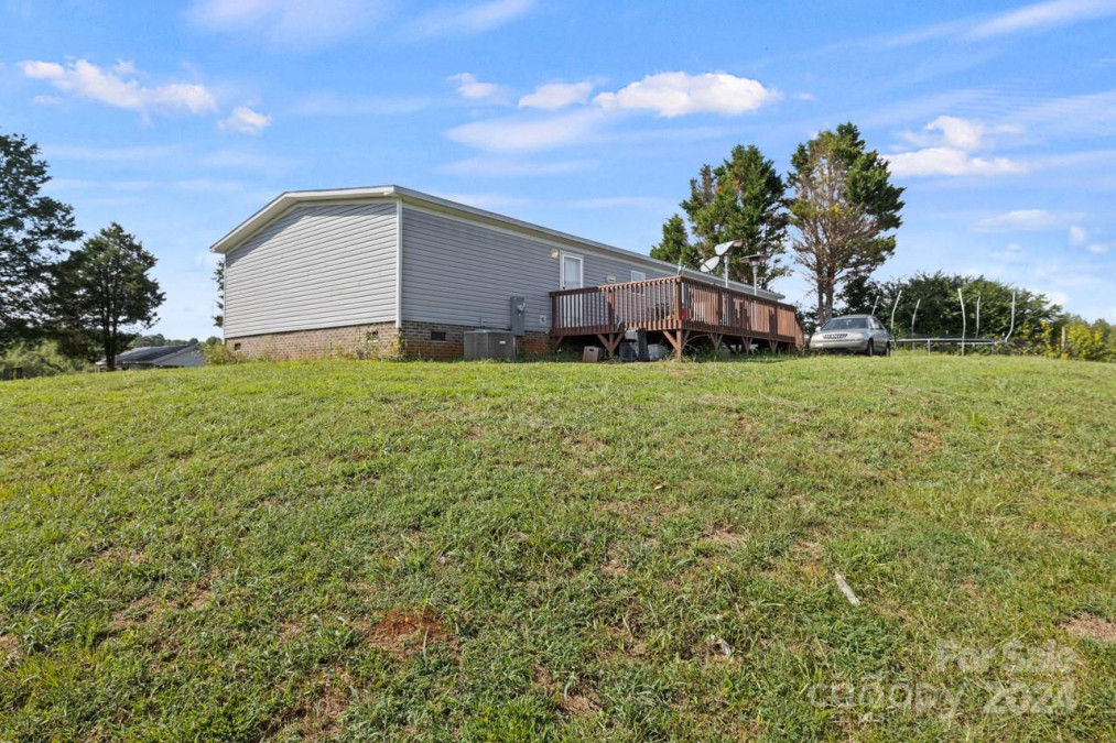 1360 John Cline Ct Lincolnton, NC 28092