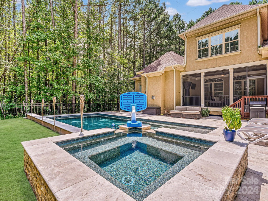 4046 Country Overlook Dr Fort Mill, SC 29715