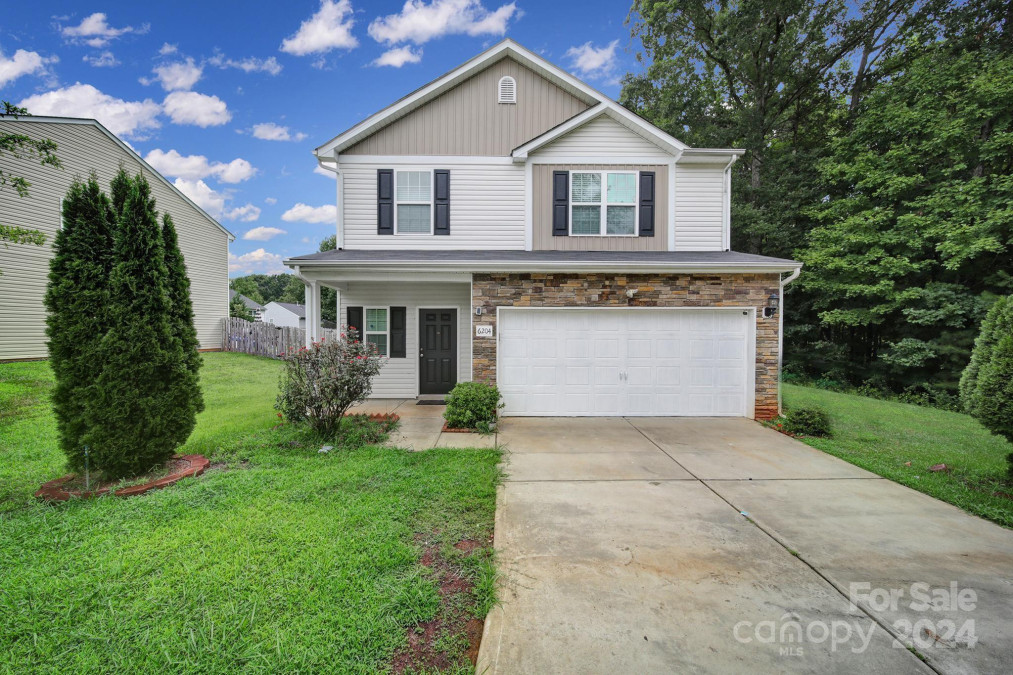 6204 Springbeauty Dr Charlotte, NC 28227