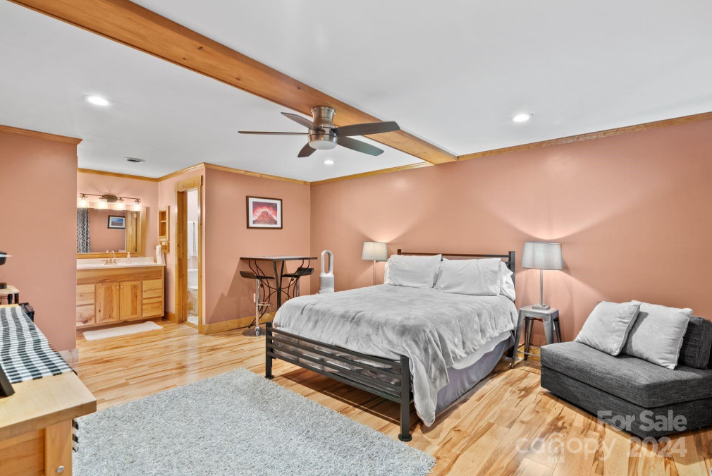 3 Azalea Ter Asheville, NC 28803