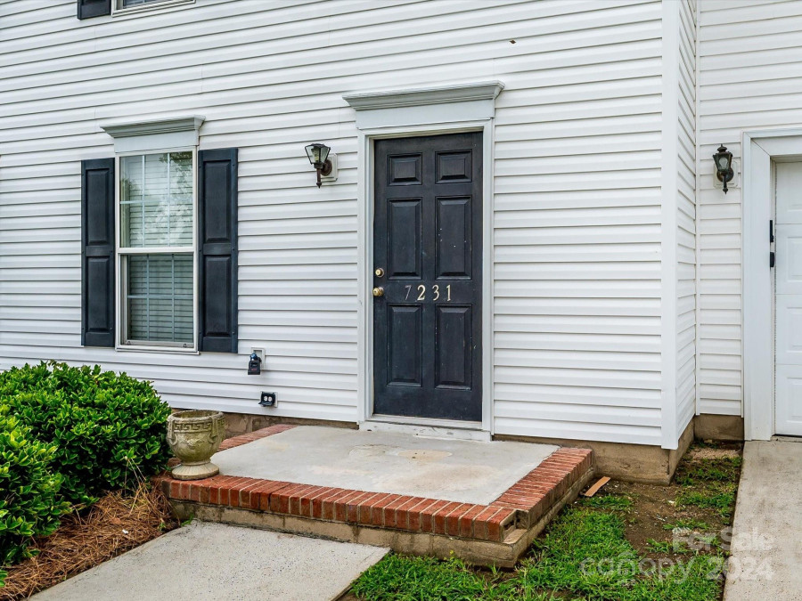 7231 Trifecta Ct Harrisburg, NC 28075