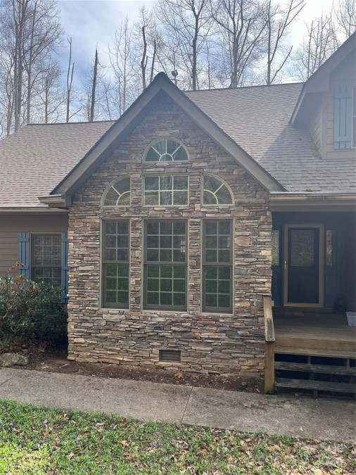 89 Clinchfield Gap Rd Marion, NC 28752