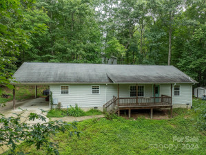 39 Sherwood Village Ln Brevard, NC 28712