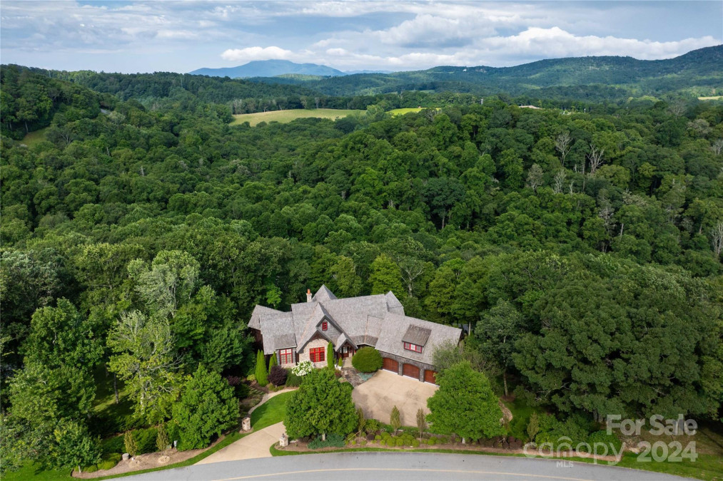 595 Firethorn Trl Blowing Rock, NC 28605